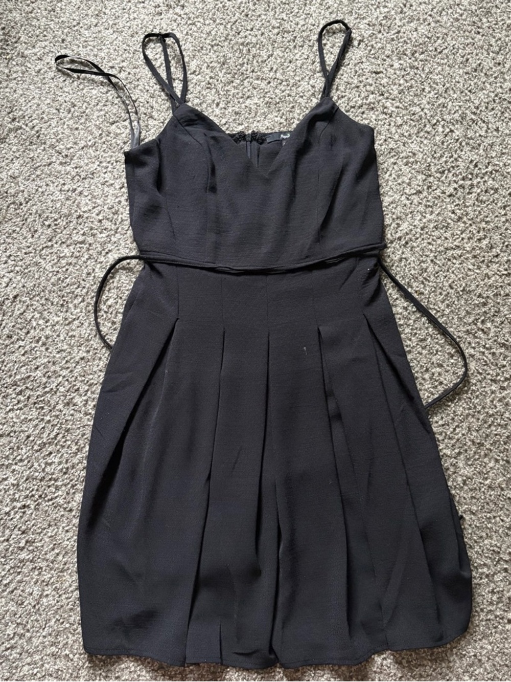 Black papaya mini dress